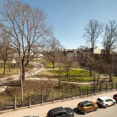 Huoneisto Bright Compact In Ullanlinna