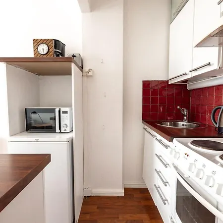 Bright Compact In Ullanlinna Huoneisto