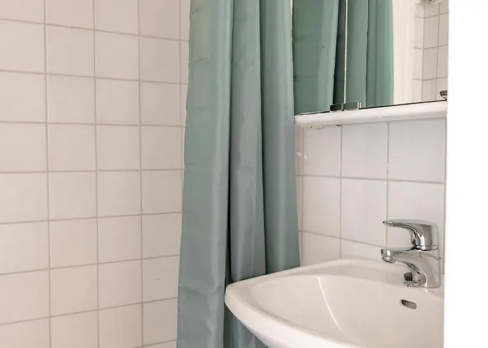 Bright Compact In Ullanlinna Huoneisto