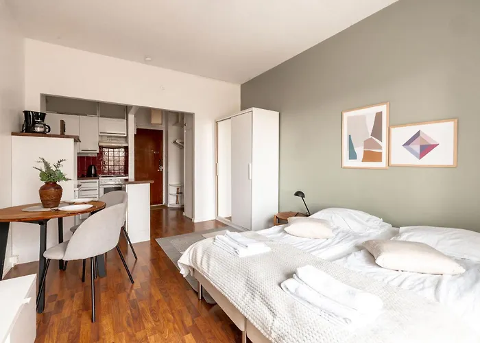 Bright Compact In Ullanlinna Huoneisto