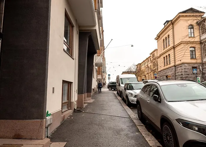 Bright Compact In Ullanlinna Helsinki