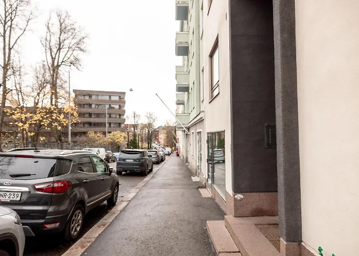 Bright Compact In Ullanlinna *