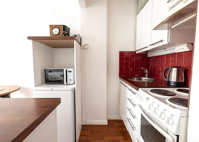 Bright Compact In Ullanlinna Huoneisto